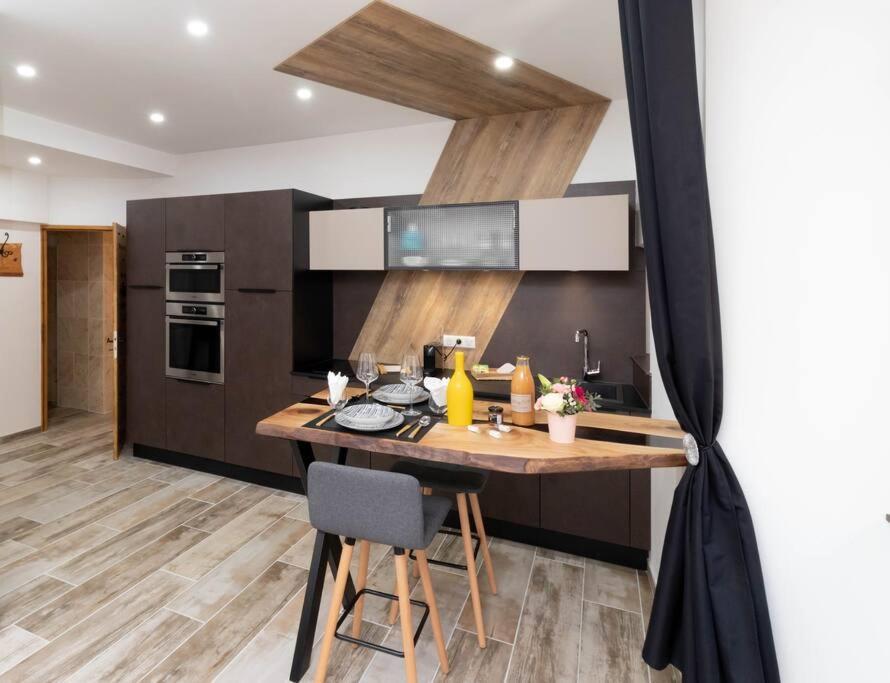 Apartmán Le Papillon Aubenas Exteriér fotografie